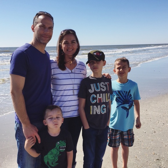 Angela’s Closet 💗 - Picture 3 of 3